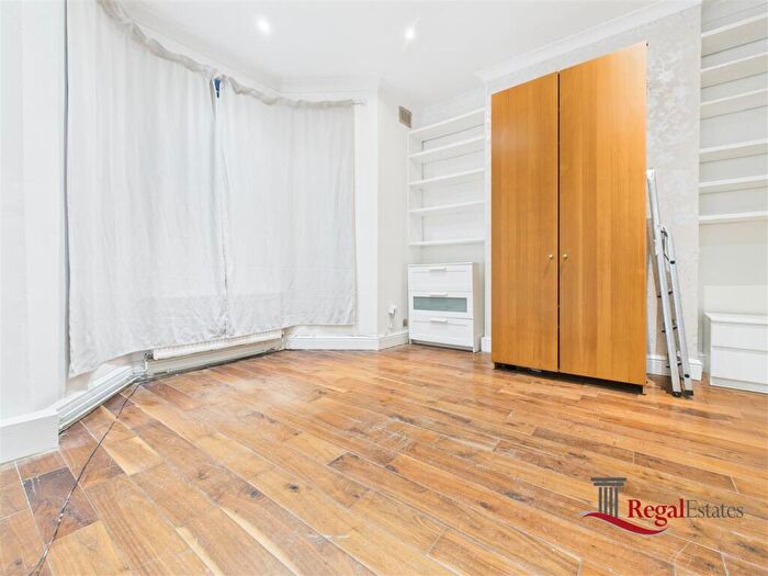 2 Bedroom Flat To Rent In West Ella Road, London, NW10