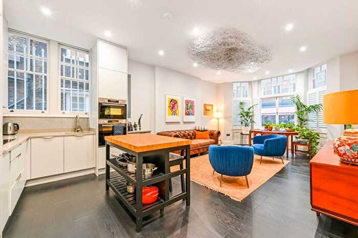 3 Bedroom Flat To Rent In Montagu Mansions, Marylebone, London, W1U