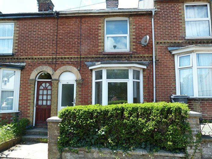 3 Bedroom Terraced House To Rent In Horsebridge Hill, Newport, PO30