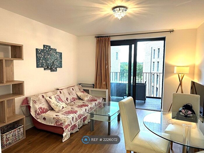 1 Bedroom Flat To Rent In Kingfisher Heights, London, E16