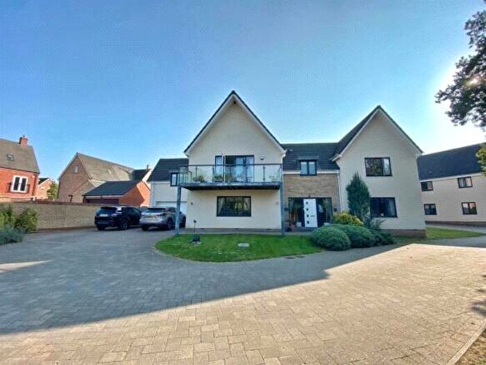 5 Bedroom Detached House To Rent In Wyman Chase, Oxley Park, MK4
