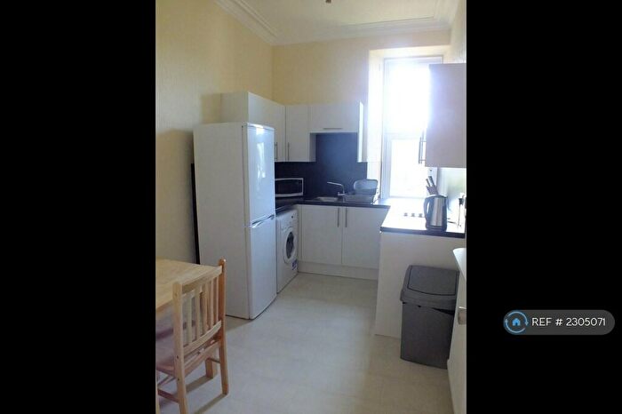 2 Bedroom Flat To Rent In Rosemount Viaduct, Aberdeen, AB25