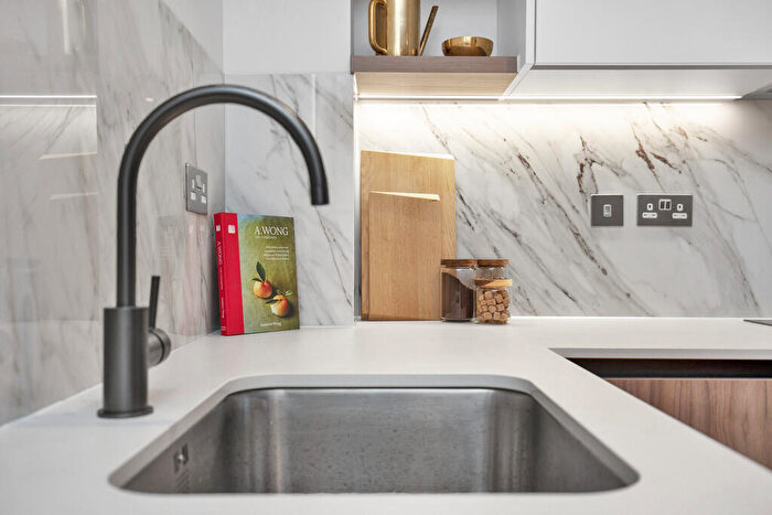 1 Bedroom Apartment For Sale In West Hampstead Central, NW6
