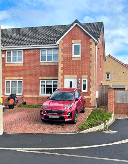 3 Bedroom Semi-Detached House For Sale In Bloomhill Court, Moorends, Doncaster, DN8