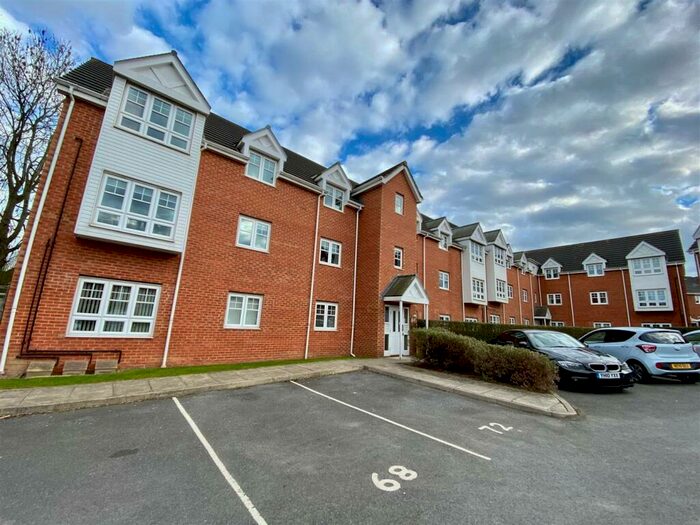 2 Bedroom Apartment To Rent In Lauder Way, Pelaw, Gateshead, NE10