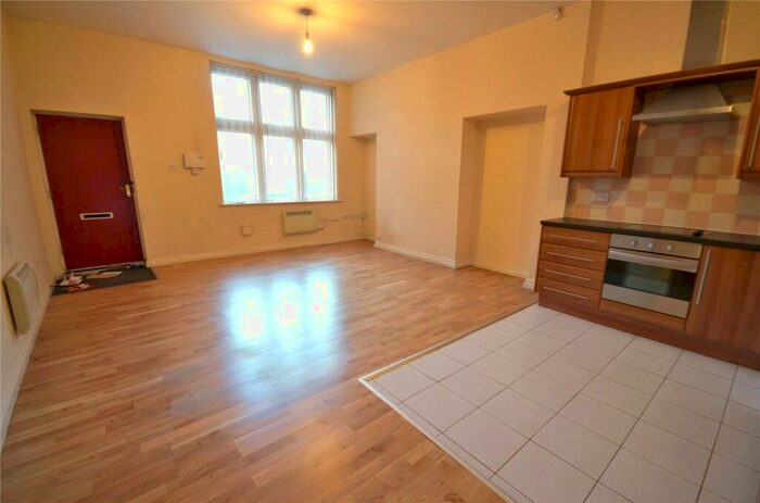 1 Bedroom Apartment To Rent In Constable House, - Stockport Road, Denton, Manchester, M34