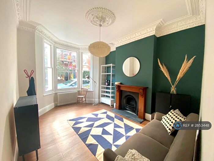 1 Bedroom Flat To Rent In Calabria Road, London, N5