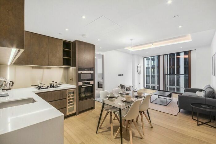 2 Bedroom Flat To Rent In Carnation Way, London, SW8