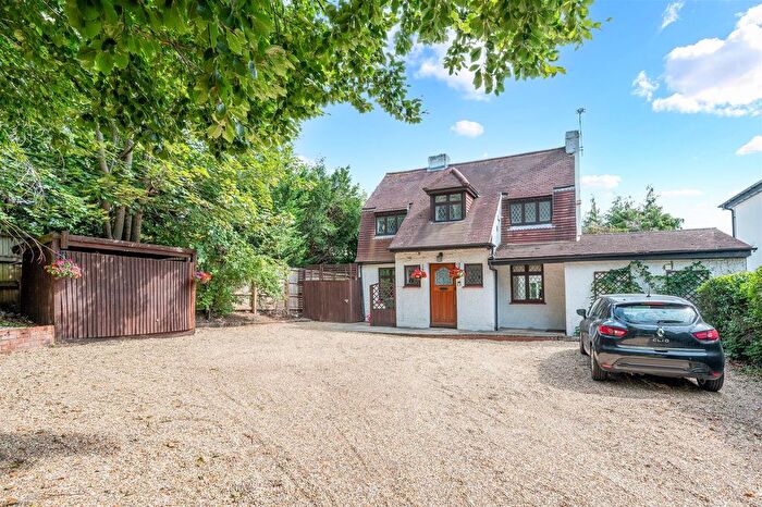 4 Bedroom Detached House For Sale In Fir Tree Rd, Banstead, SM7