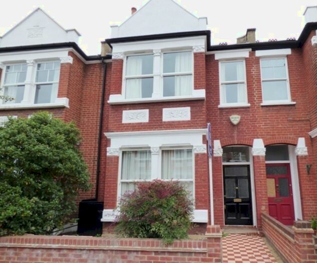 5 Bedroom Semi-Detached House To Rent In Selwyn Avenue, Kew, Richmond, Surrey, TW9