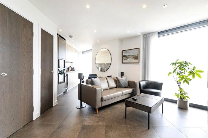 1 Bedroom Apartment To Rent In City Road, London, EC1V