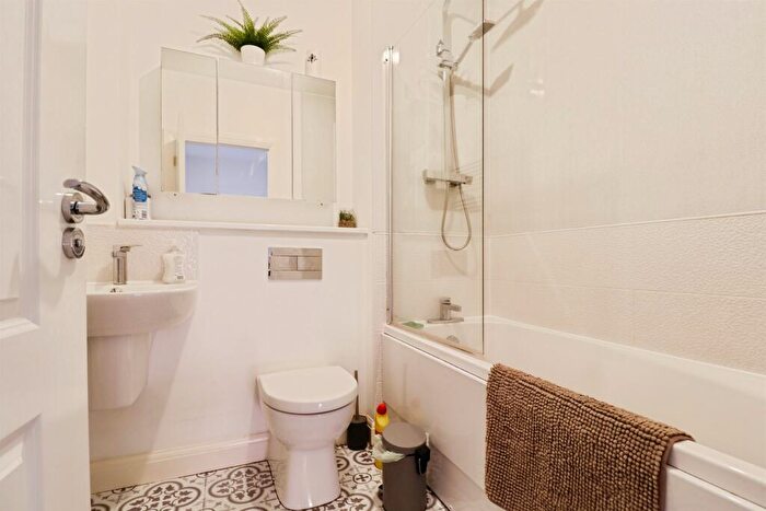 3 Bedroom End Of Terrace House For Sale In Paul Williams Walk, Canton, Cardiff, CF11