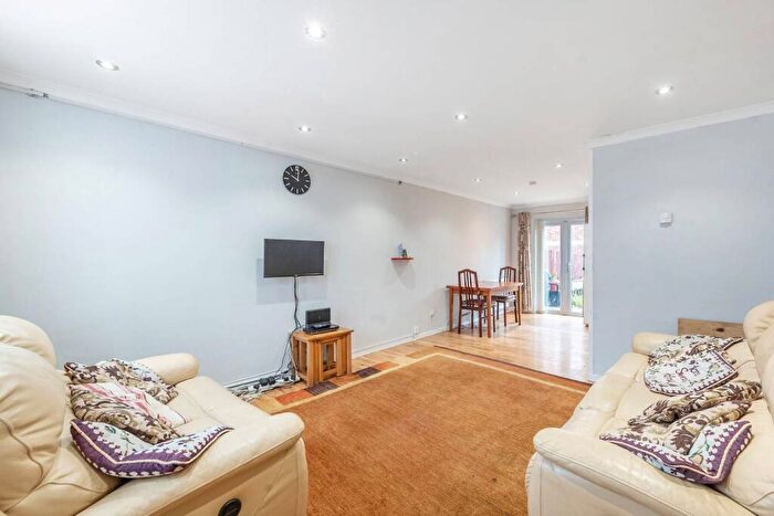 3 Bedroom Terraced House For Sale In Daintry Close, Kenton, Harrow, HA3