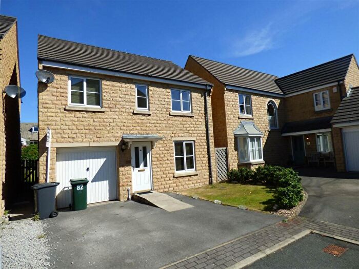 3 Bedroom Detached House To Rent In Agincourt Drive, Gilstead, Bingley, BD16