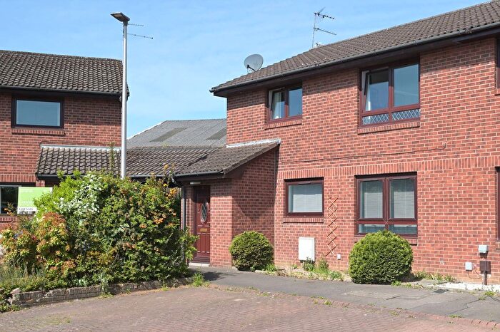 2 Bedroom Flat For Sale In Westfield Court, Eskbank, Dalkeith, Midlothian, EH22