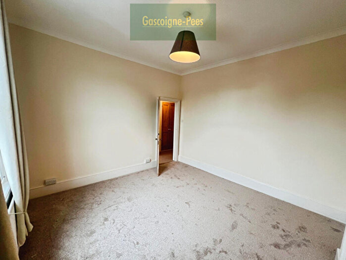 2 Bedroom Apartment To Rent In Station Road, West Byfleet, KT14