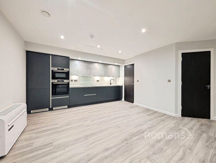 2 Bedroom Flat To Rent In Caversham Road, Reading, Berkshire, RG1