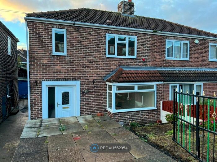 3 Bedroom Semi-Detached House To Rent In Larch Avenue, Wickersley, Rotherham, S66