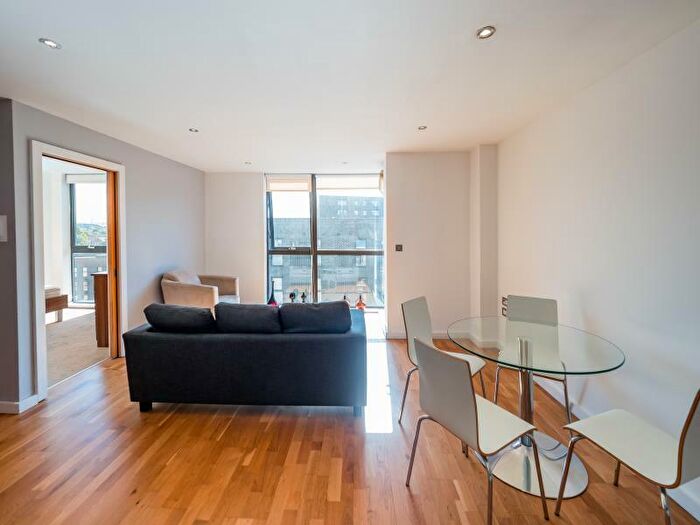 2 Bedroom Apartment To Rent In Apt . :: Flint Glass Wharf, M4