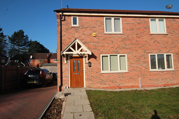3 Bedroom Semi-Detached House To Rent In Pilot Drive, Hucknall, NG15