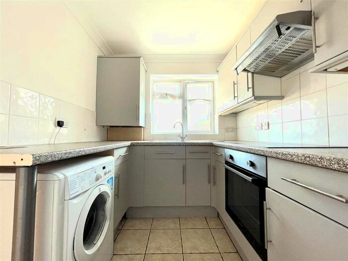 2 Bedroom Maisonette To Rent In The Sunny Road, Enfield EN3