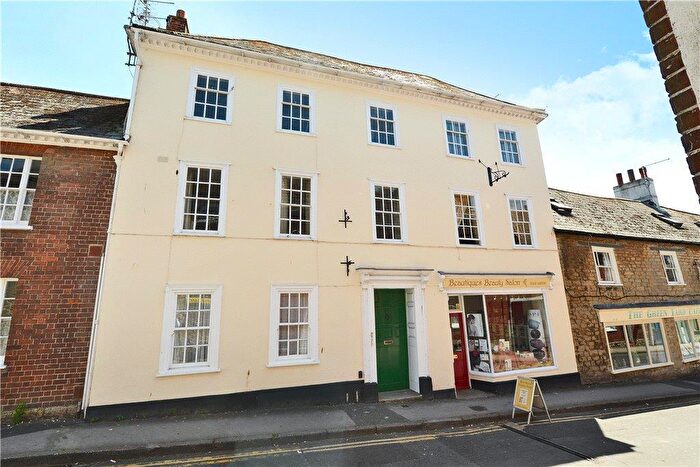 1 Bedroom Apartment To Rent In Barrack Street, Bridport, Dorset, DT6