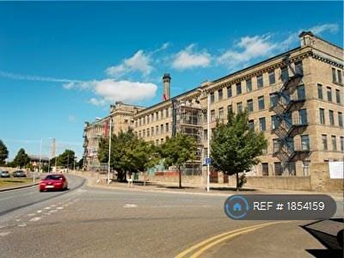 2 Bedroom Flat To Rent In Old Mill, Shipley, BD17