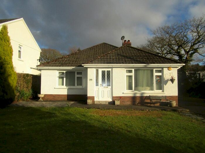 3 Bedroom Detached Bungalow For Sale In Heol Y Gors, Cwmgors, Ammanford., SA18