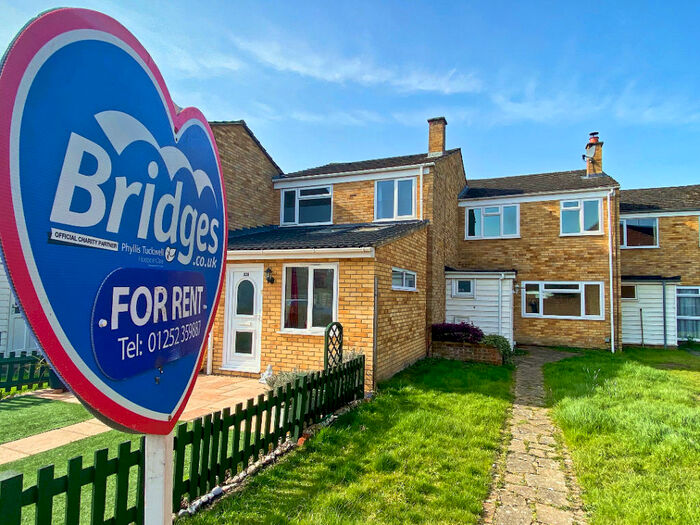 3 Bedroom Semi-Detached House To Rent In Pinewood Park, Farnborough, GU14