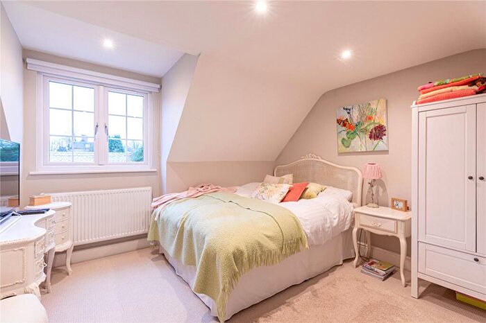 2 Bedroom Cottage For Sale In Church Street, Great Bedwyn, Marlborough, Wiltshire, SN8