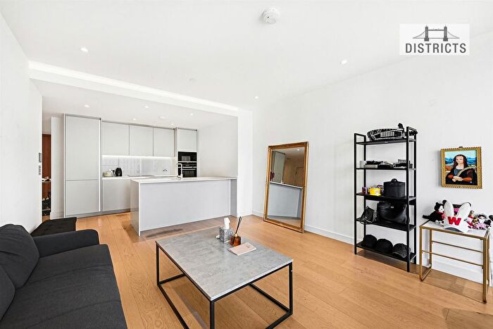 1 Bedroom Flat For Sale In Hampton Tower, Marsh Wall, E14