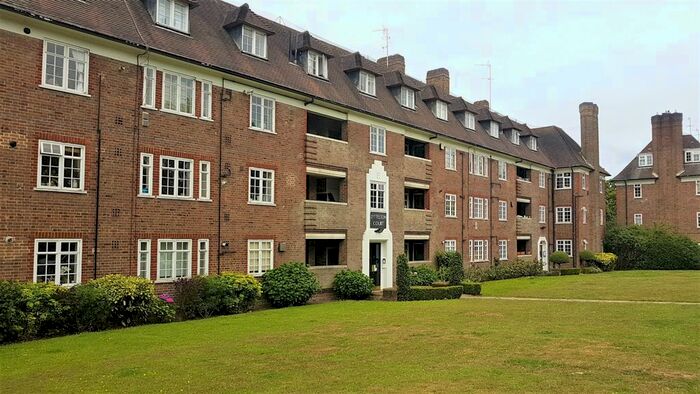 2 Bedroom Flat To Rent In Lyttelton Road, London, N2