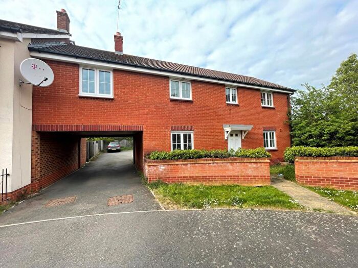 3 Bedroom Coach House To Rent In Richards Street, Hatfield, AL10