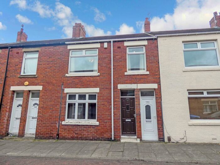 2 Bedroom Flat To Rent In Collingwood Street, Hebburn, Tyne And Wear, NE31