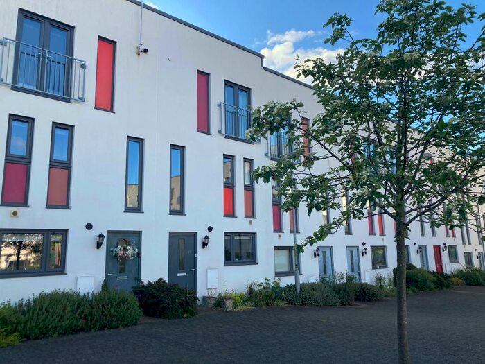 4 Bedroom Town House To Rent In Penn Way, Welwyn Garden City, AL7