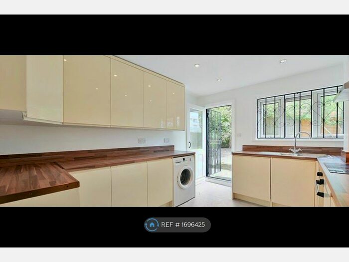 5 Bedroom End Of Terrace House To Rent In Grummant Road, London, SE15