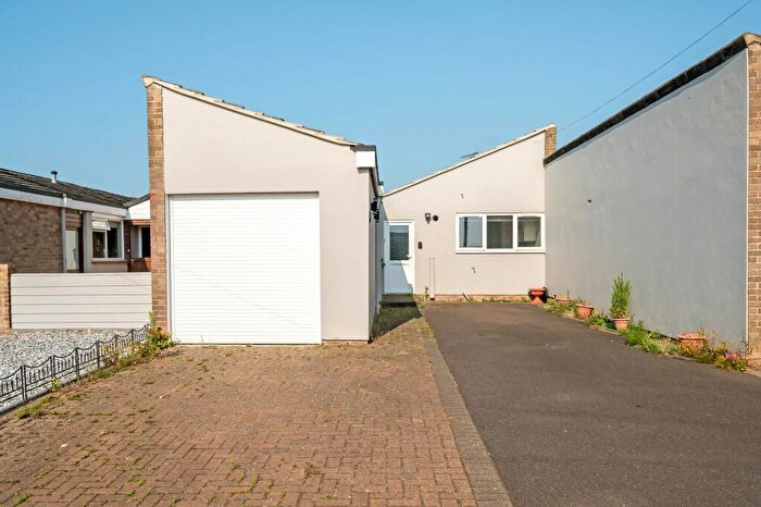 2 Bedroom Terraced Bungalow For Sale In Heron Mead, Pagham, Bognor Regis, PO21
