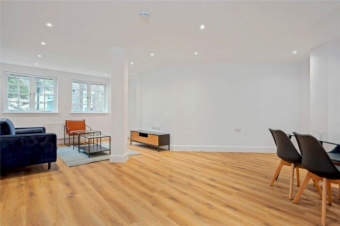 2 Bedroom Flat To Rent In St Mark's Apartments, City Road, London, EC1V