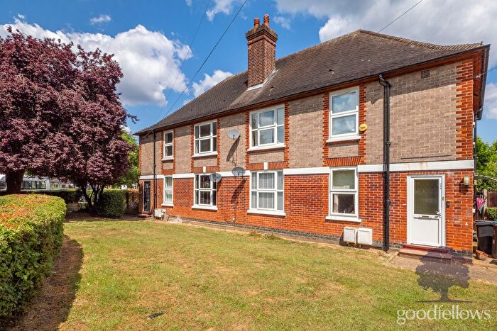 2 Bedroom Maisonette To Rent In Hatfeild Mead, Morden, SM4