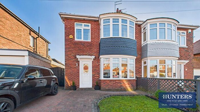 3 Bedroom Semi-Detached House For Sale In Brierfield Grove, Sunderland, SR4