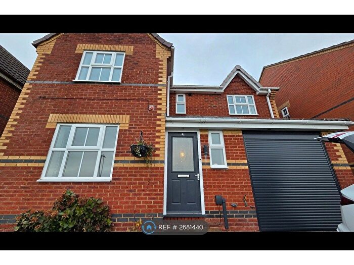 4 Bedroom Detached House To Rent In Gunnell Close, Kettering, NN15