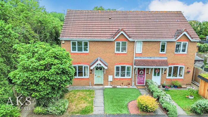 2 Bedroom End Of Terrace House For Sale In Pegasus Way, Hilton, DE65
