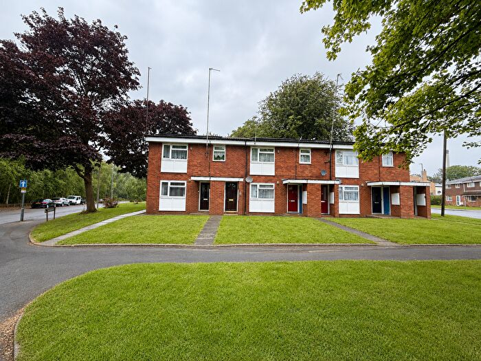 2 Bedroom Maisonette For Sale In Titford Road, Oldbury, B69
