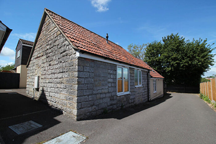 2 Bedroom Detached Bungalow For Sale In Hindhayes Lane, Street, BA16