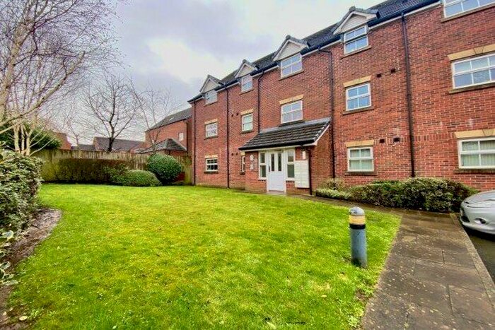 2 Bedroom Flat To Rent In Heys Hunt Avenue, Leyland, PR25
