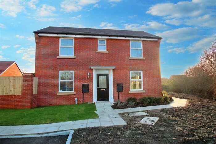 3 Bedroom Detached House To Rent In Mint Grove, Melksham, SN12