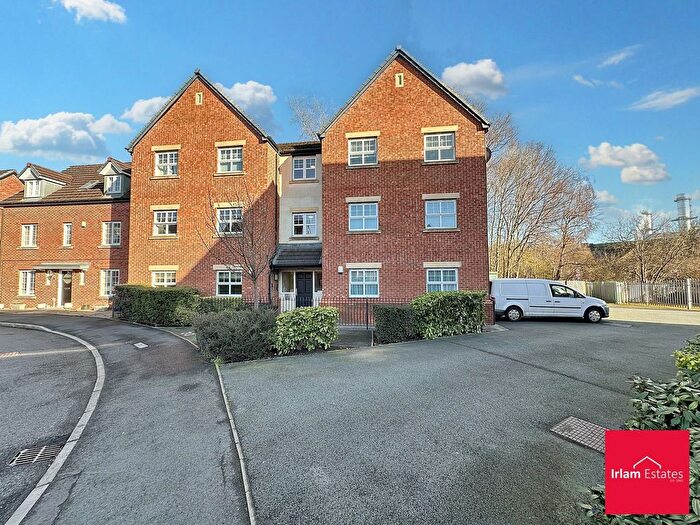 2 Bedroom Flat For Sale In Mona Way, Irlam, M44