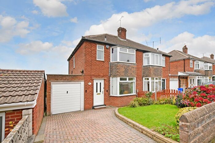 3 Bedroom Semi-Detached House For Sale In Swift Road, Grenoside, Sheffield, S35