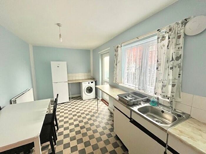 3 Bedroom Terraced House To Rent In Aston Avenue, Beeston, NG9