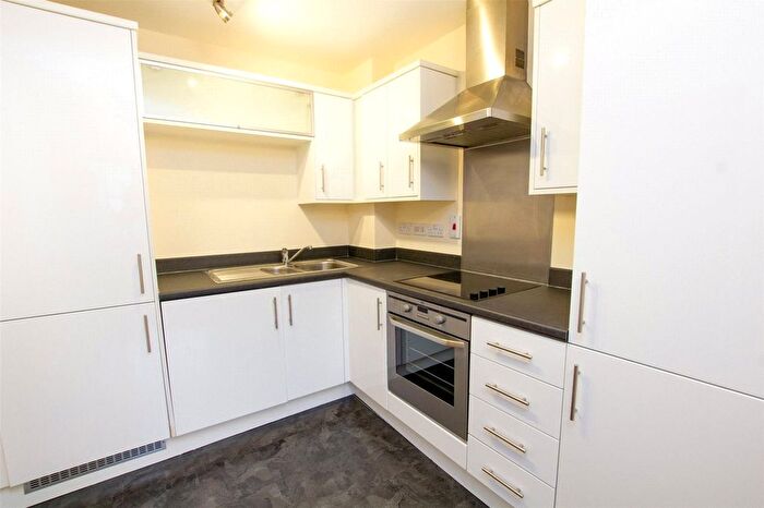 1 Bedroom Flat For Sale In Marriotts Walk, Witney, Oxfordshire, OX28